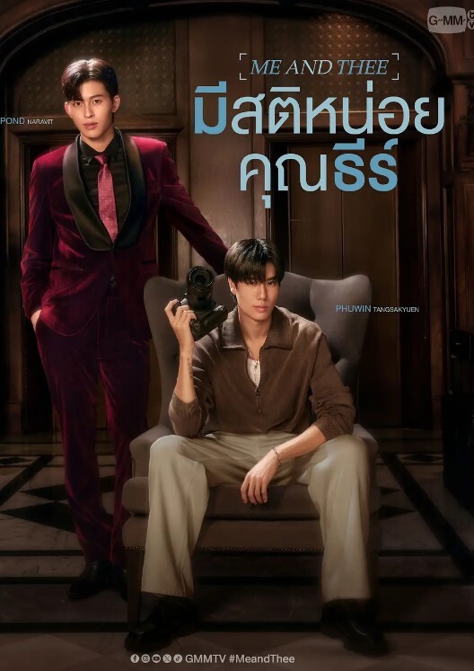 潜入商场女厕全景偷拍眼镜妹子 - OVOAV视频